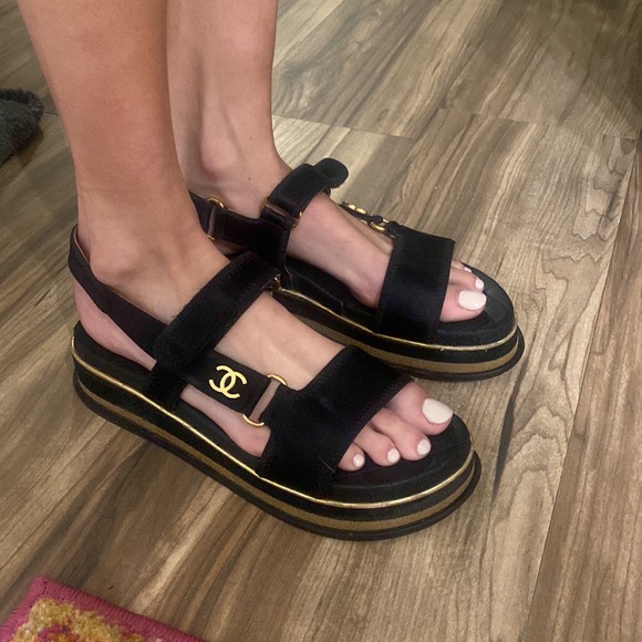 CHANEL Velcro Slide - Picture 11 of 12